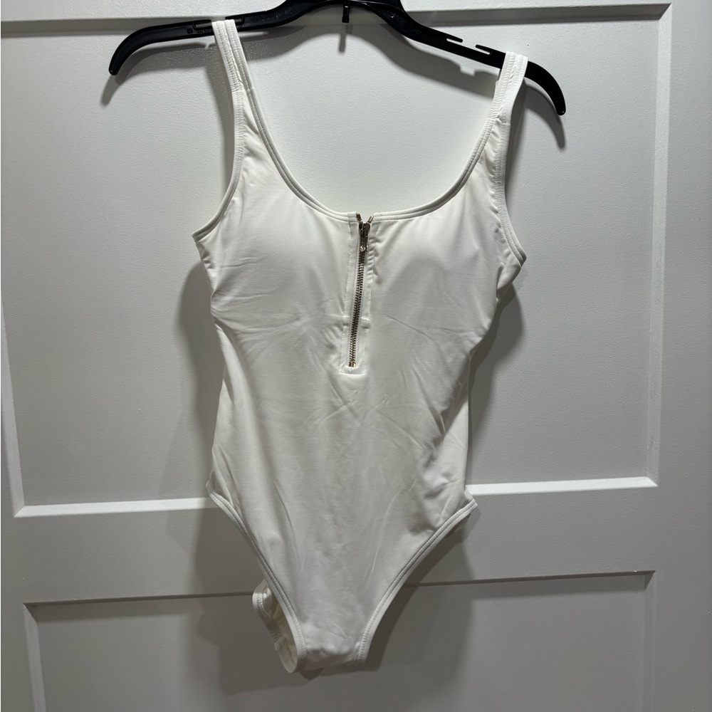 Michael Kors Elegant White Apparel